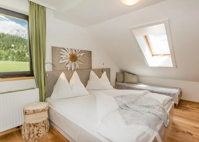 Naturchalet Hoeflehner - Heimgefuehl & Ruhelage An Loipe & Wanderweg Ramsau am Dachstein